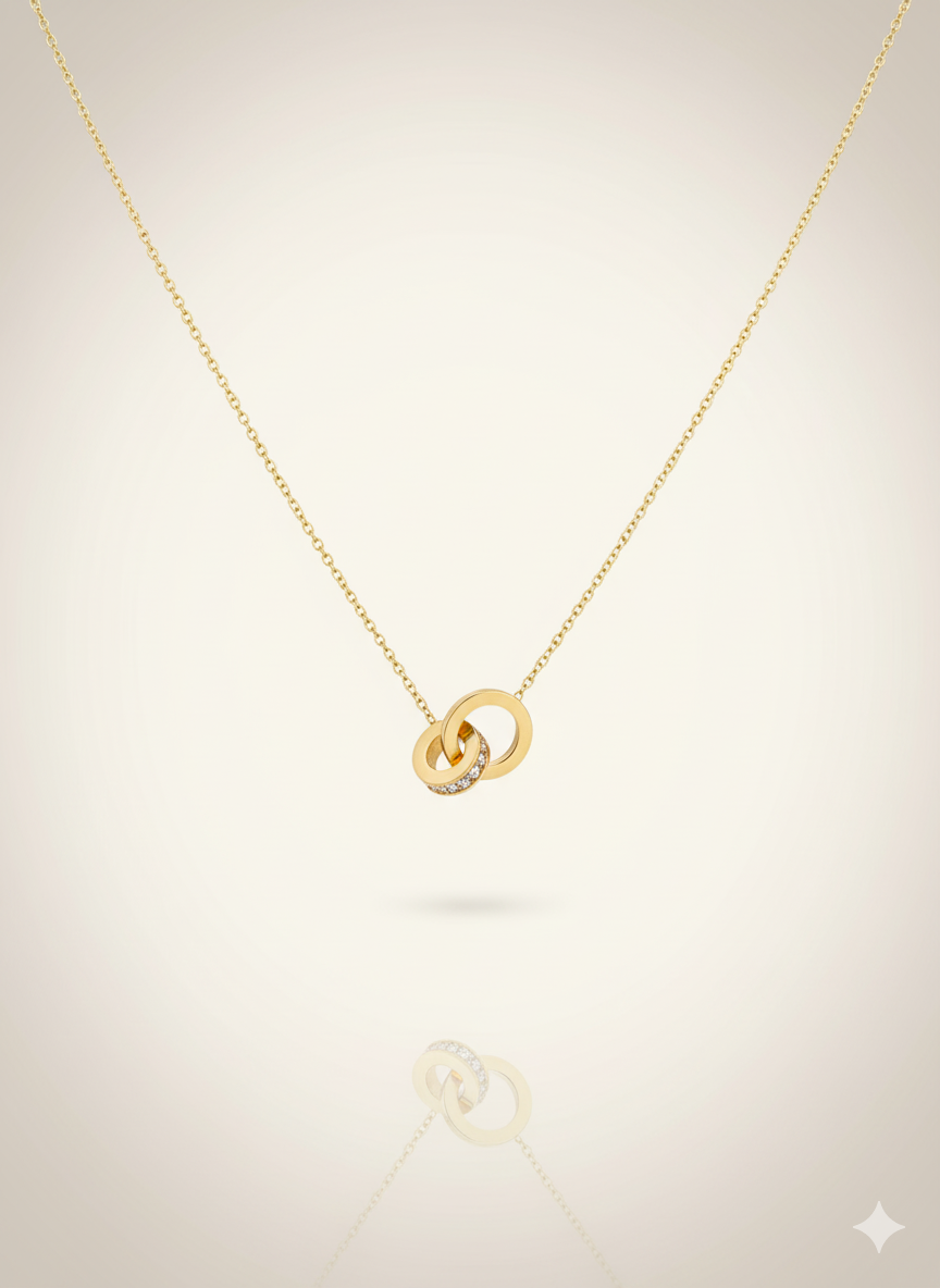 Interlocking Circles Pendant Necklace