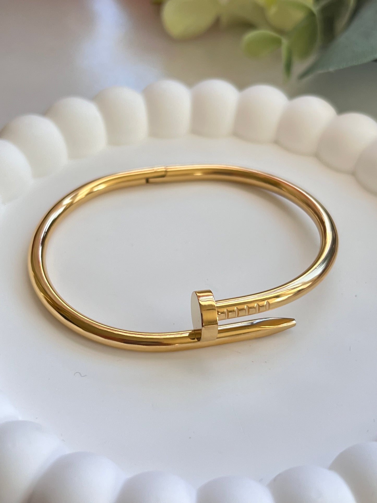 Nail Bangle