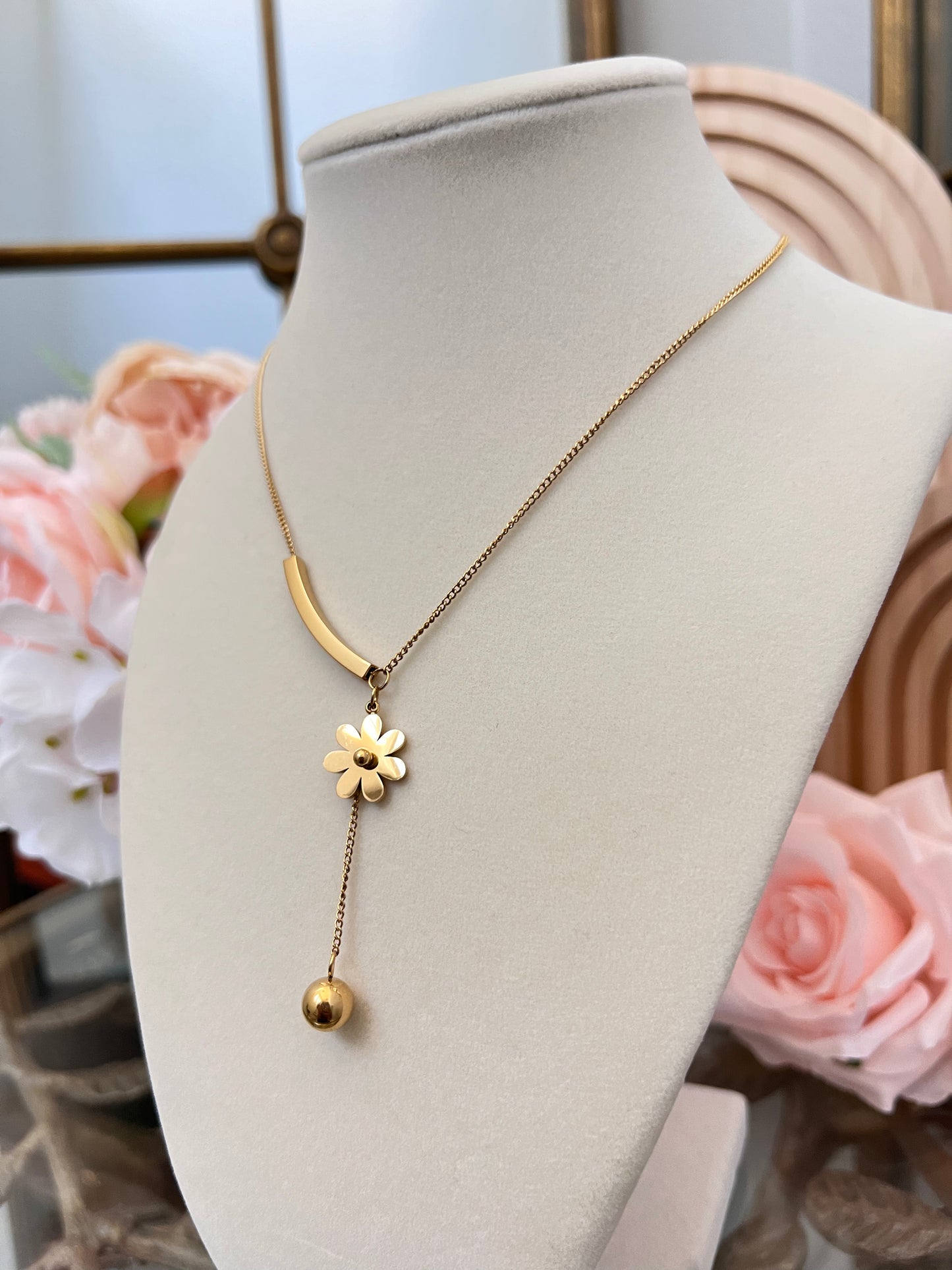 Bar and Flower Necklace