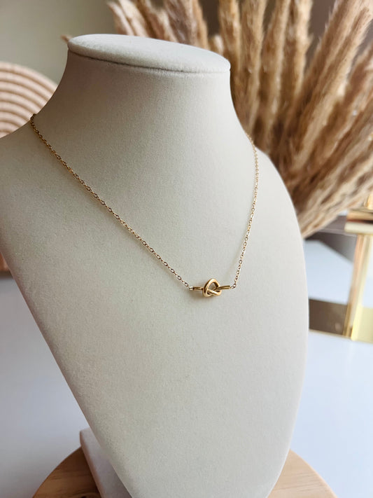 Knot pendant