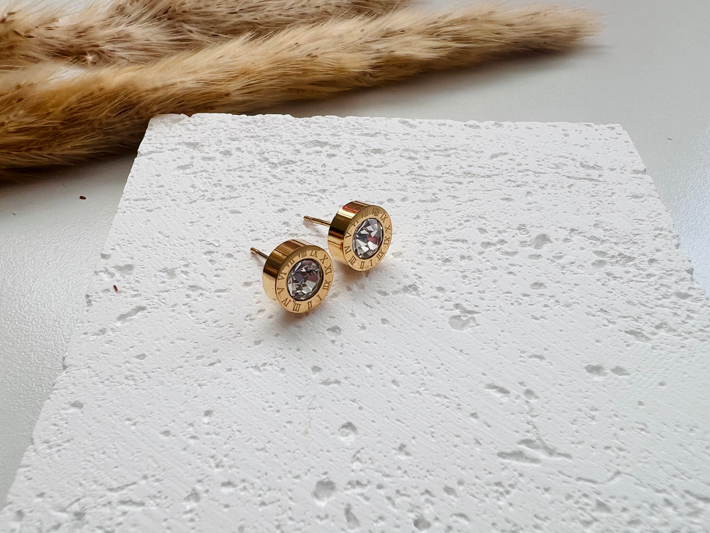 Roman Halo Studs